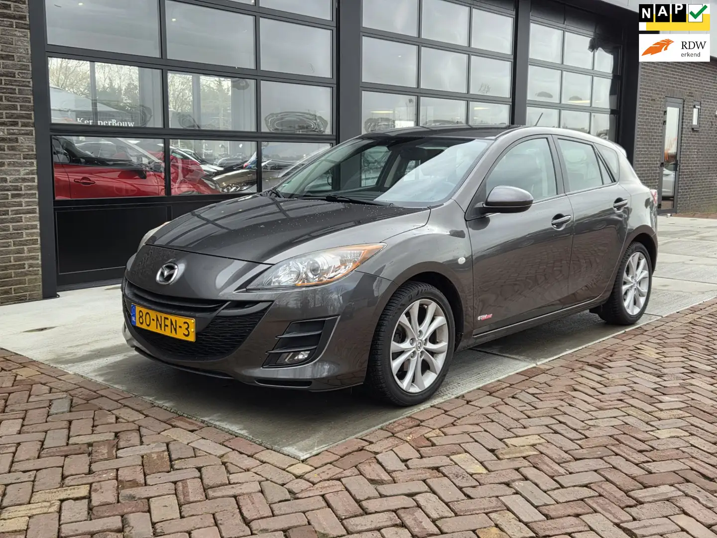 Mazda 3 1.6 GT-M Line Grau - 1