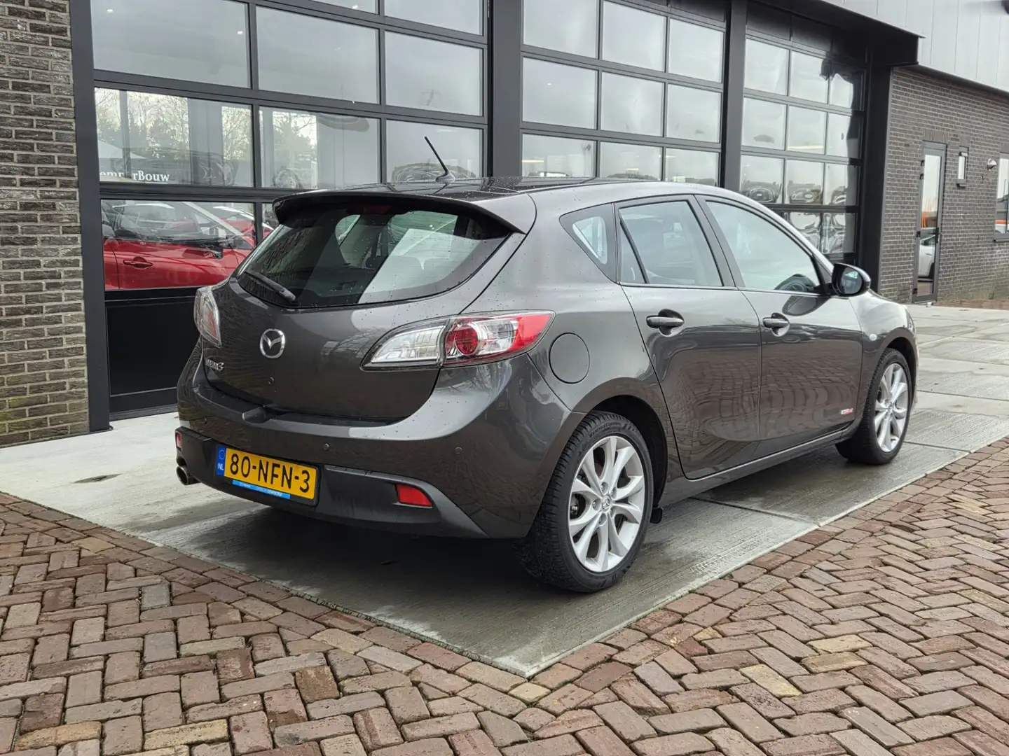 Mazda 3 1.6 GT-M Line Grau - 2