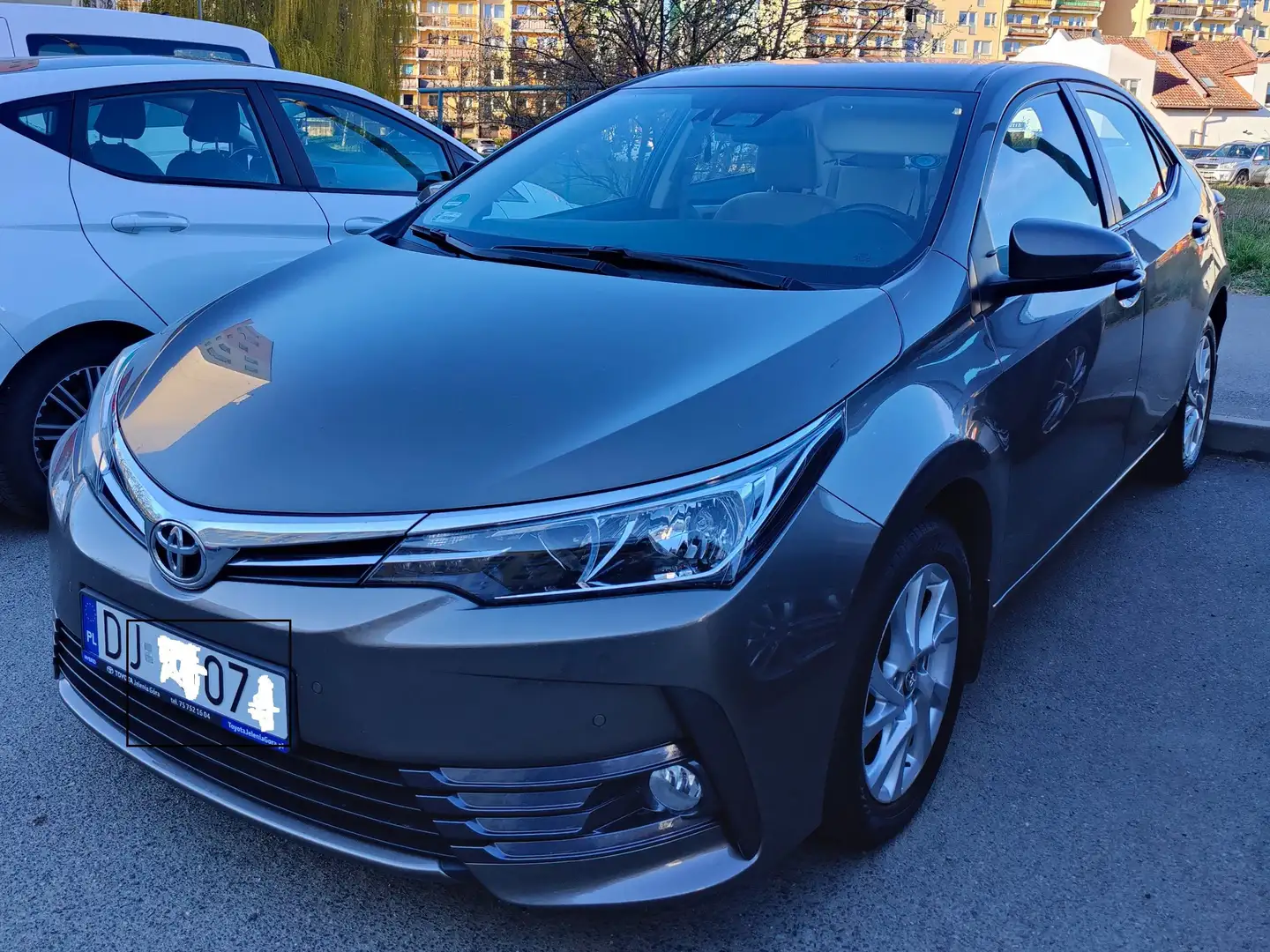 Toyota Corolla 1.6 Valvematic Comfort + Tech Beige - 1