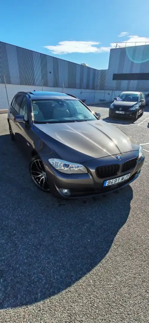 BMW 530 530dA Touring Marrón - 2
