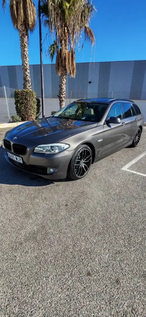 BMW 530 530dA Touring Marrón - 1