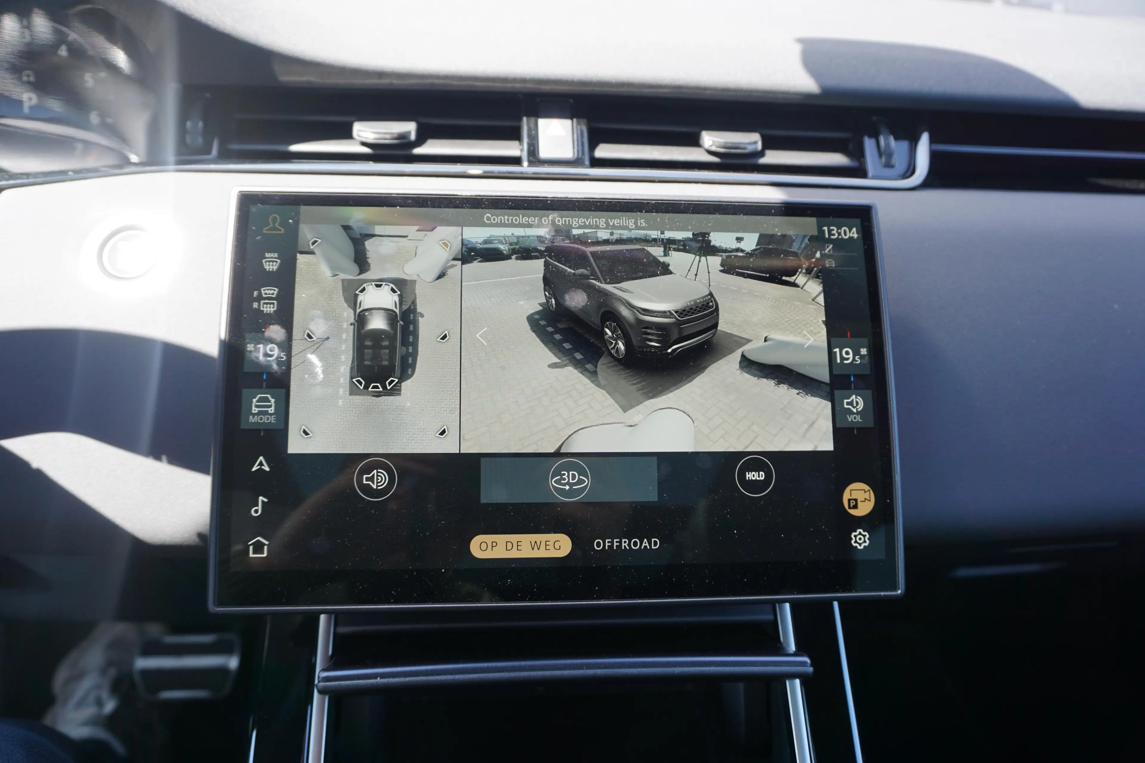 Land Rover Range Rover Evoque 1.5 Plug-in Hybrid P270e Dynamic SE — photo 18