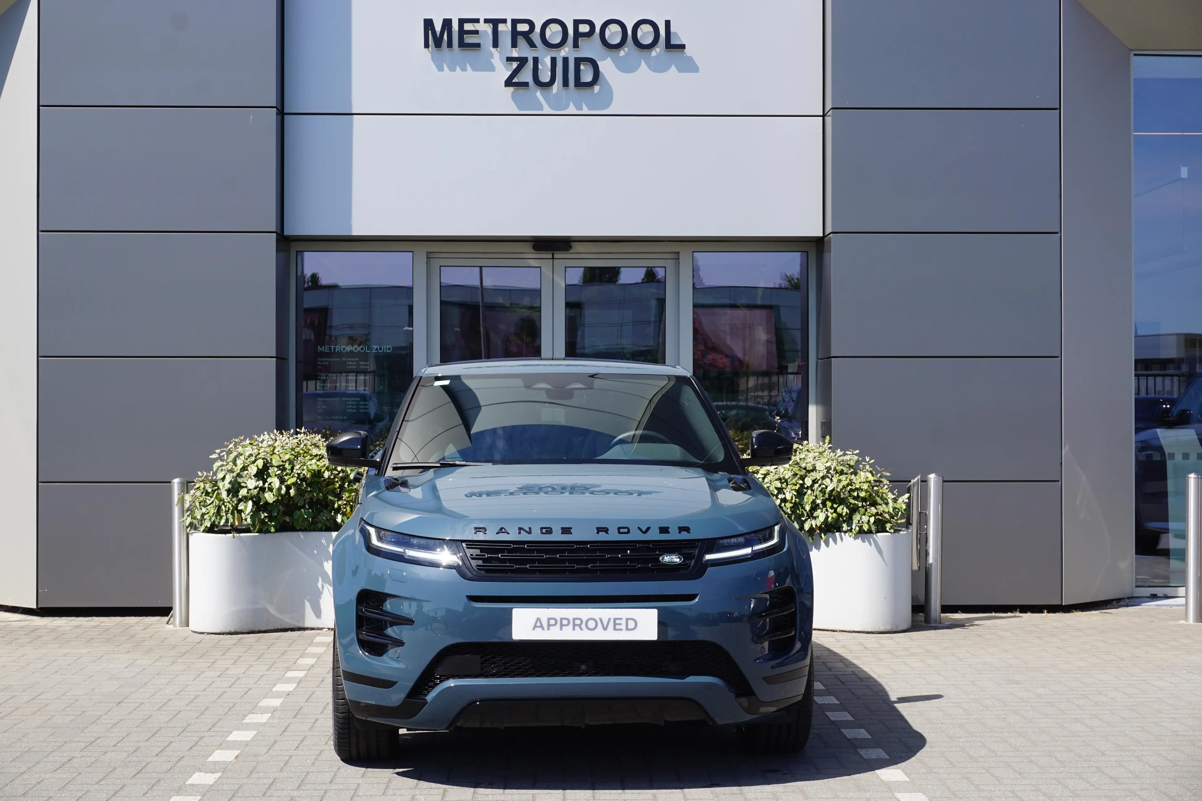 Land Rover Range Rover Evoque 1.5 Plug-in Hybrid P270e Dynamic SE — photo 6