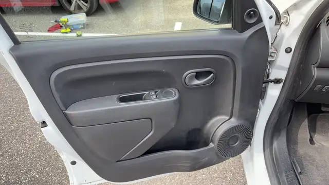 Renault Twingo view 7