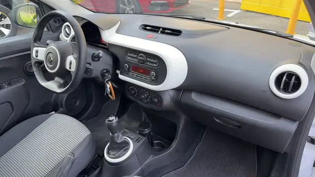 Renault Twingo view 10