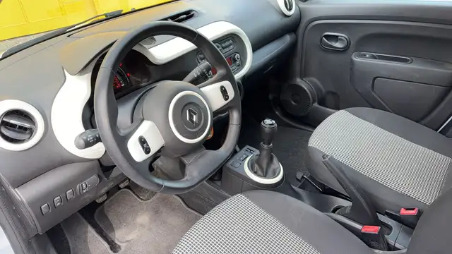 Renault Twingo view 8