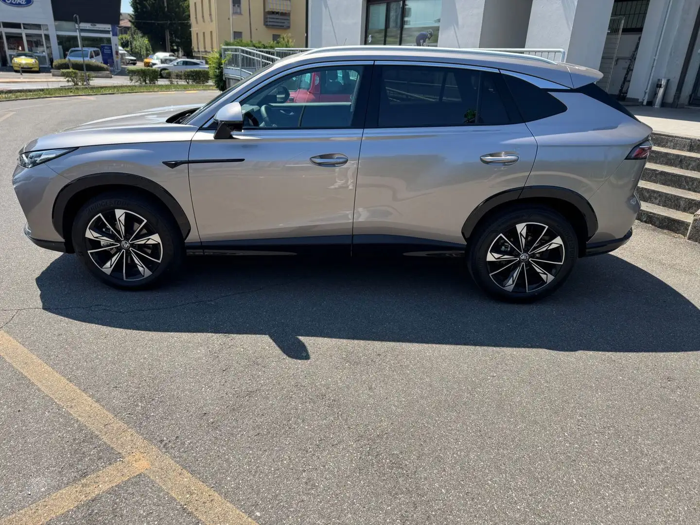 MG HS Luxury 1.5 T GDI Beige - 2