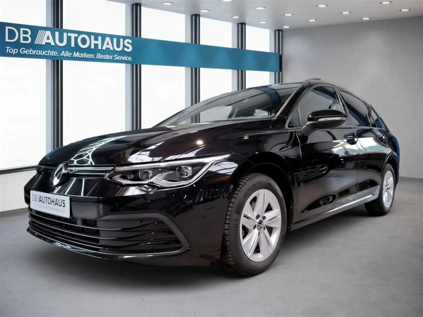 Volkswagen Golf Life 1.5 eTSI DSG Zwart - 1