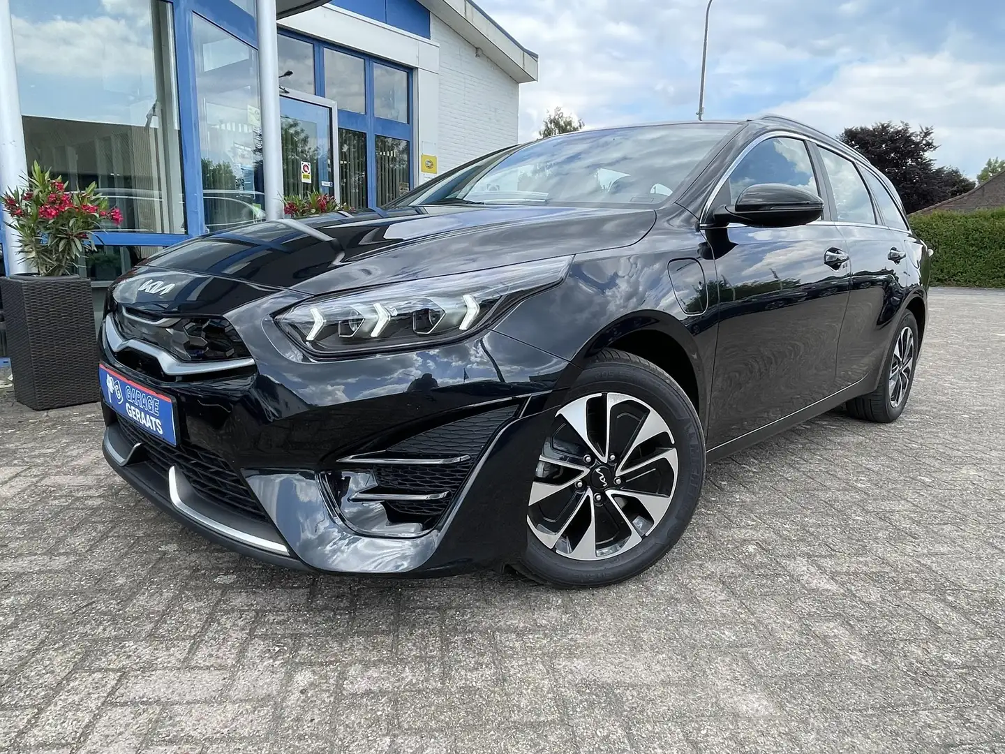 Kia Ceed SW / cee'd SW Sportswagon 1.6 GDI PHEV DynamicLine | Dealer onde Zwart - 1