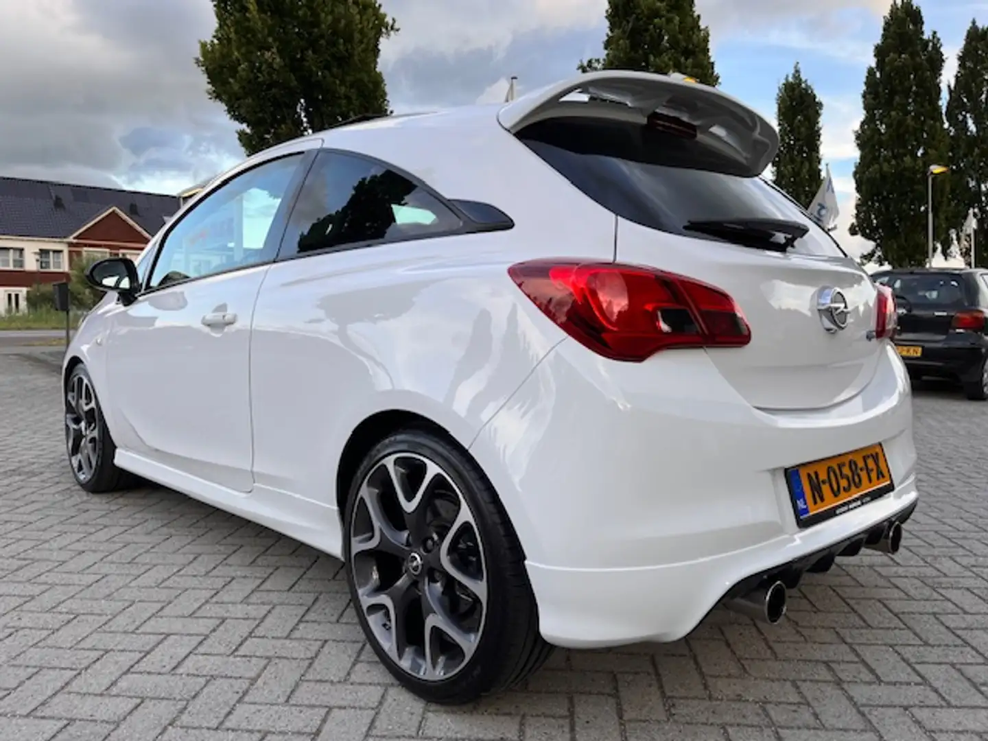 Opel Corsa 1.6 Turbo OPC \ 71.000 km \ Pano dak / Recaro Wit - 2