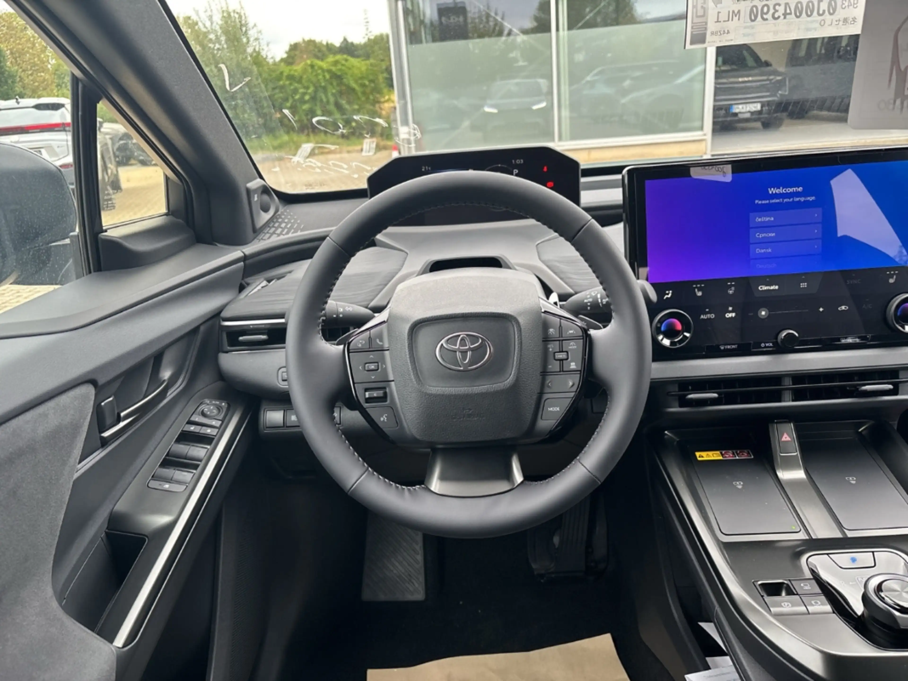 Toyota C-HR+ 252 kW AWD Lounge Navi 360 Kamera Panorama LED ACC — photo 13