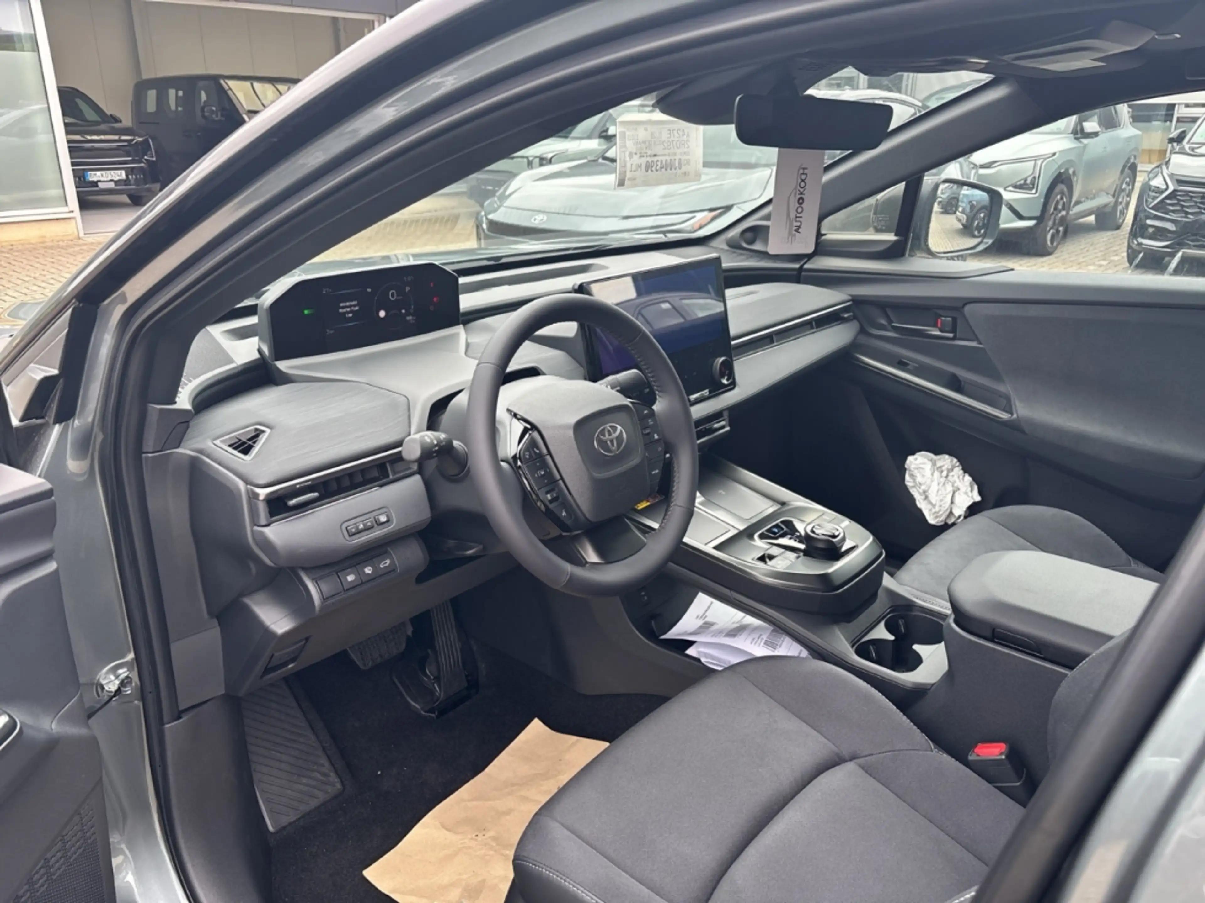 Toyota C-HR+ 252 kW AWD Lounge Navi 360 Kamera Panorama LED ACC — photo 9