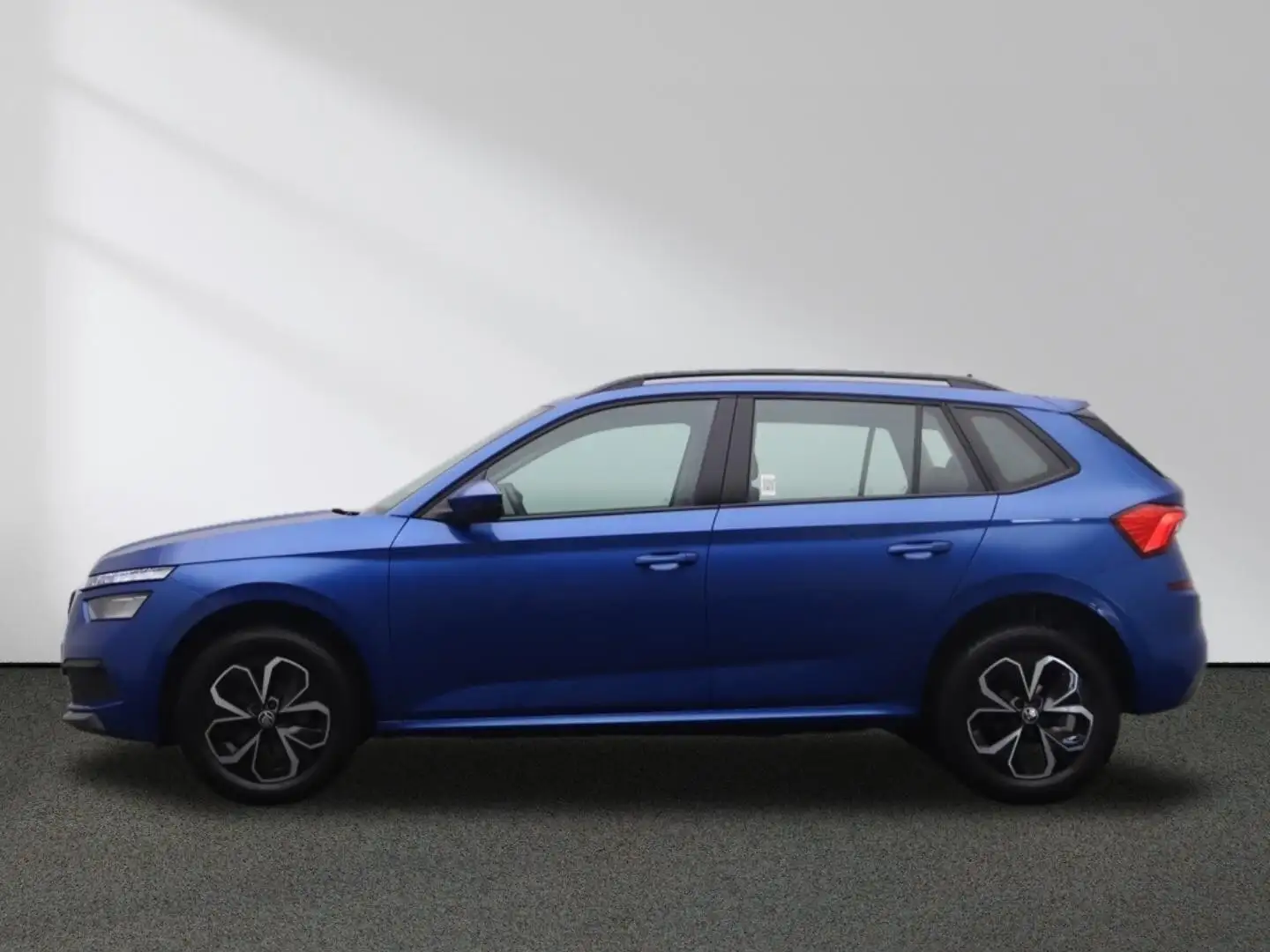 Skoda Kamiq Ambition 1.0 TSI LED PDC SHZ Синій - 2