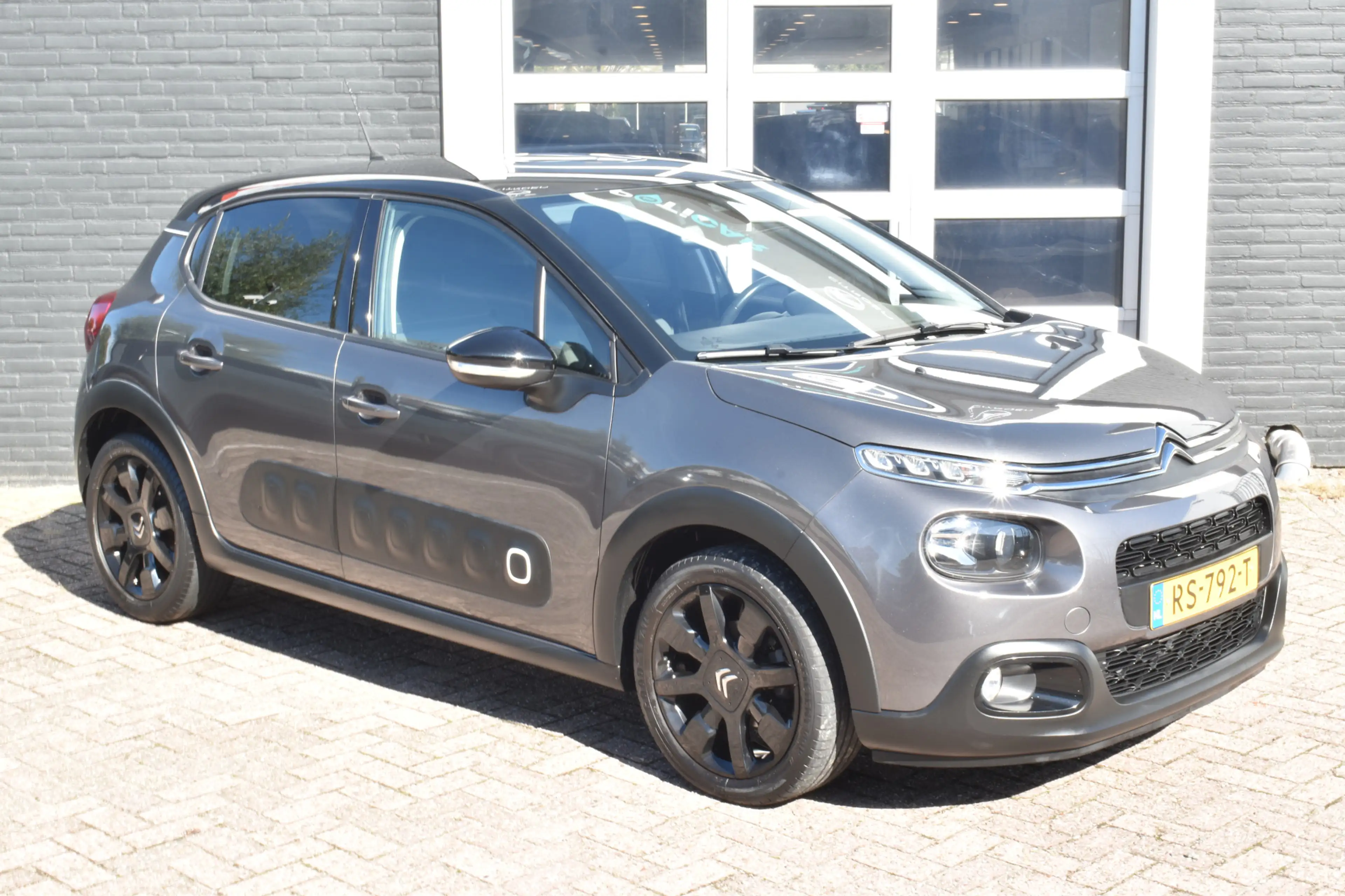 Citroen C3 PureTech 110 Shine Navigatie | Airco | Camera acht — photo 8