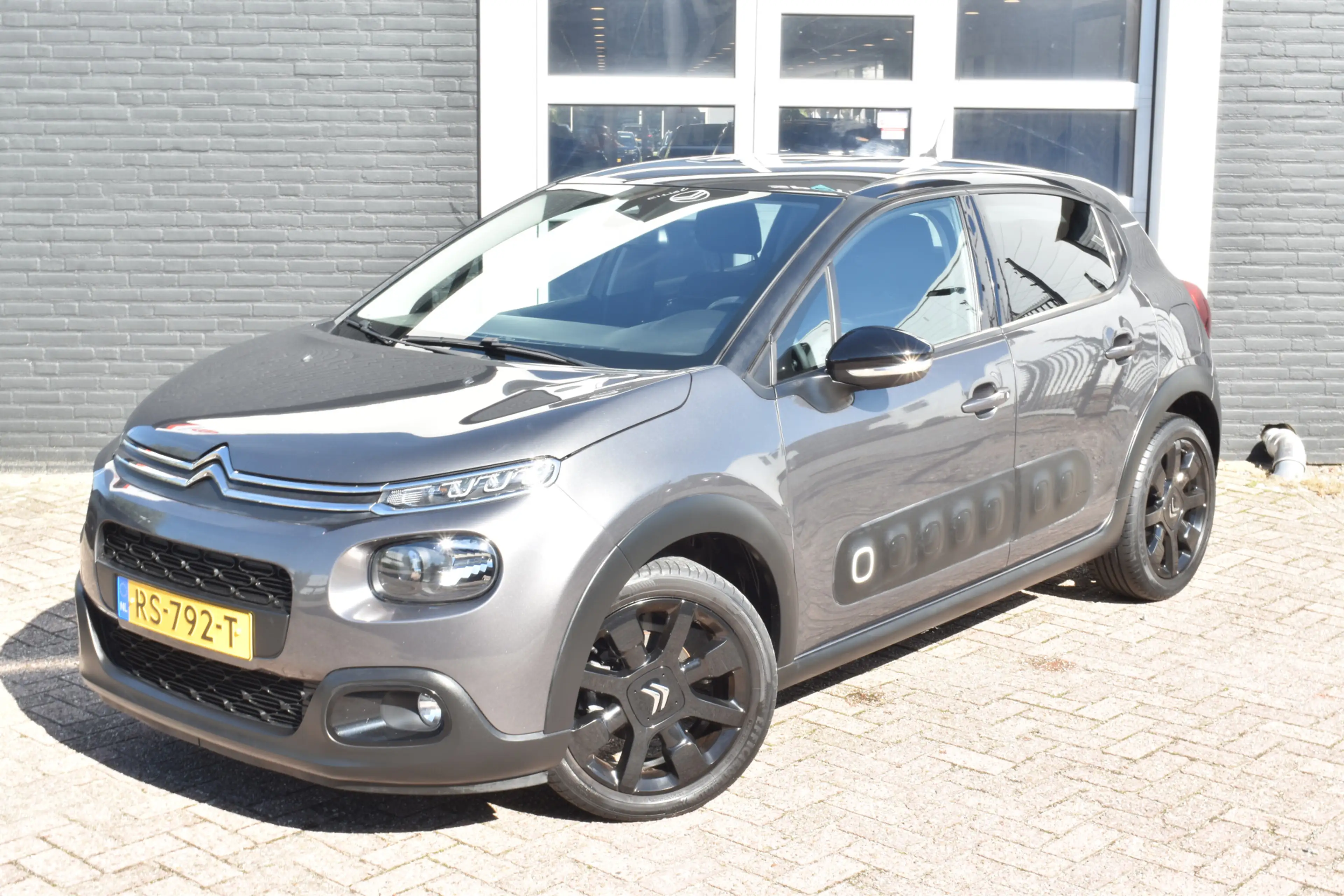 Citroen C3 PureTech 110 Shine Navigatie | Airco | Camera acht — photo 7