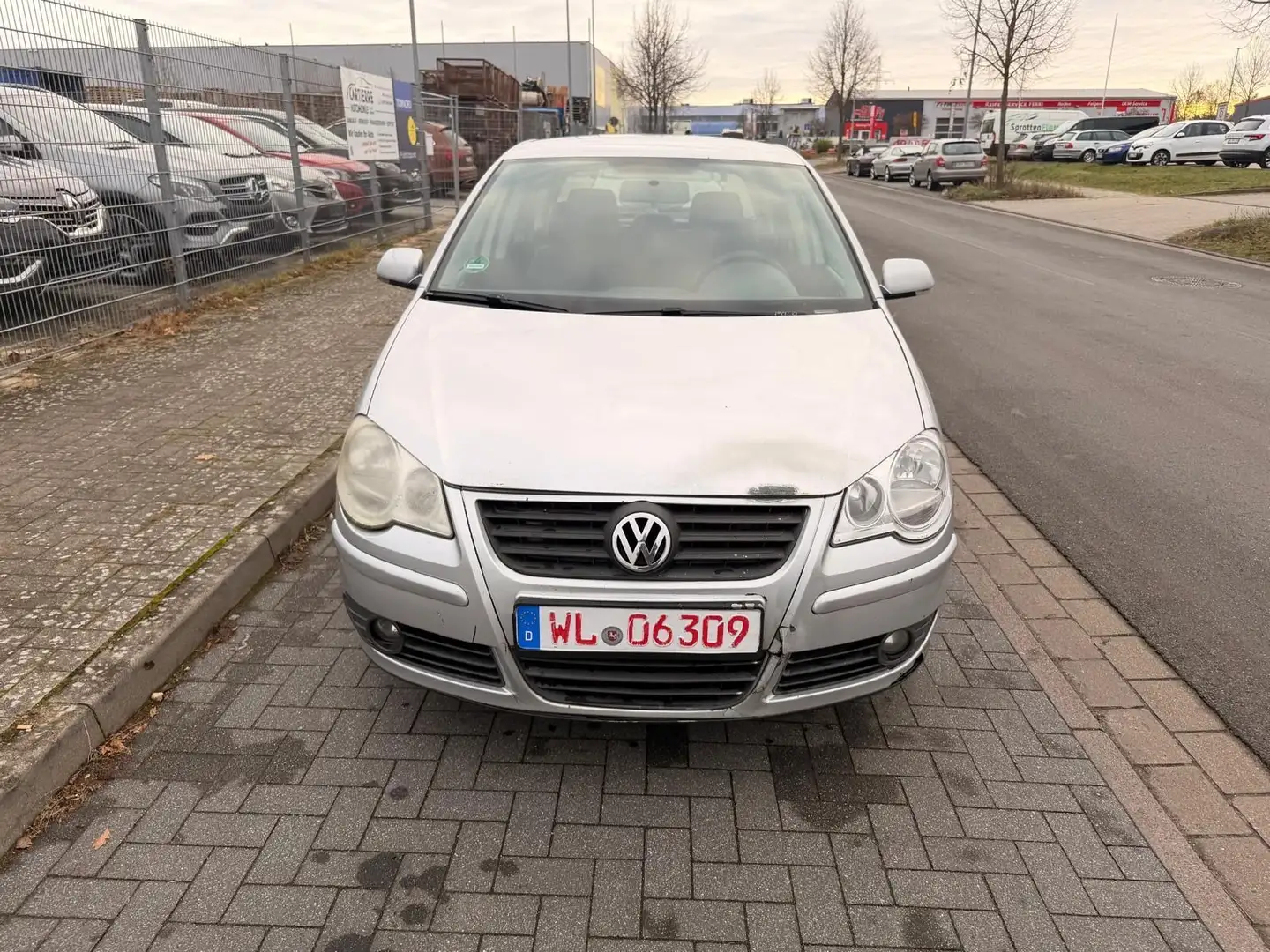 Volkswagen Polo IV Trendline 1,4 TDi*EURO4*KLIMA*el.fenster Silber - 2