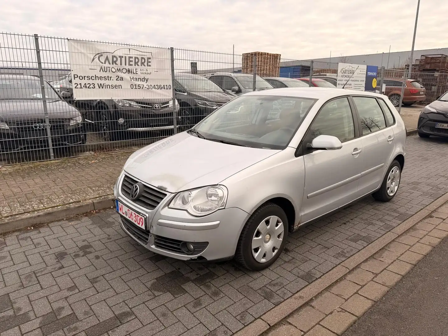 Volkswagen Polo IV Trendline 1,4 TDi*EURO4*KLIMA*el.fenster Silber - 1