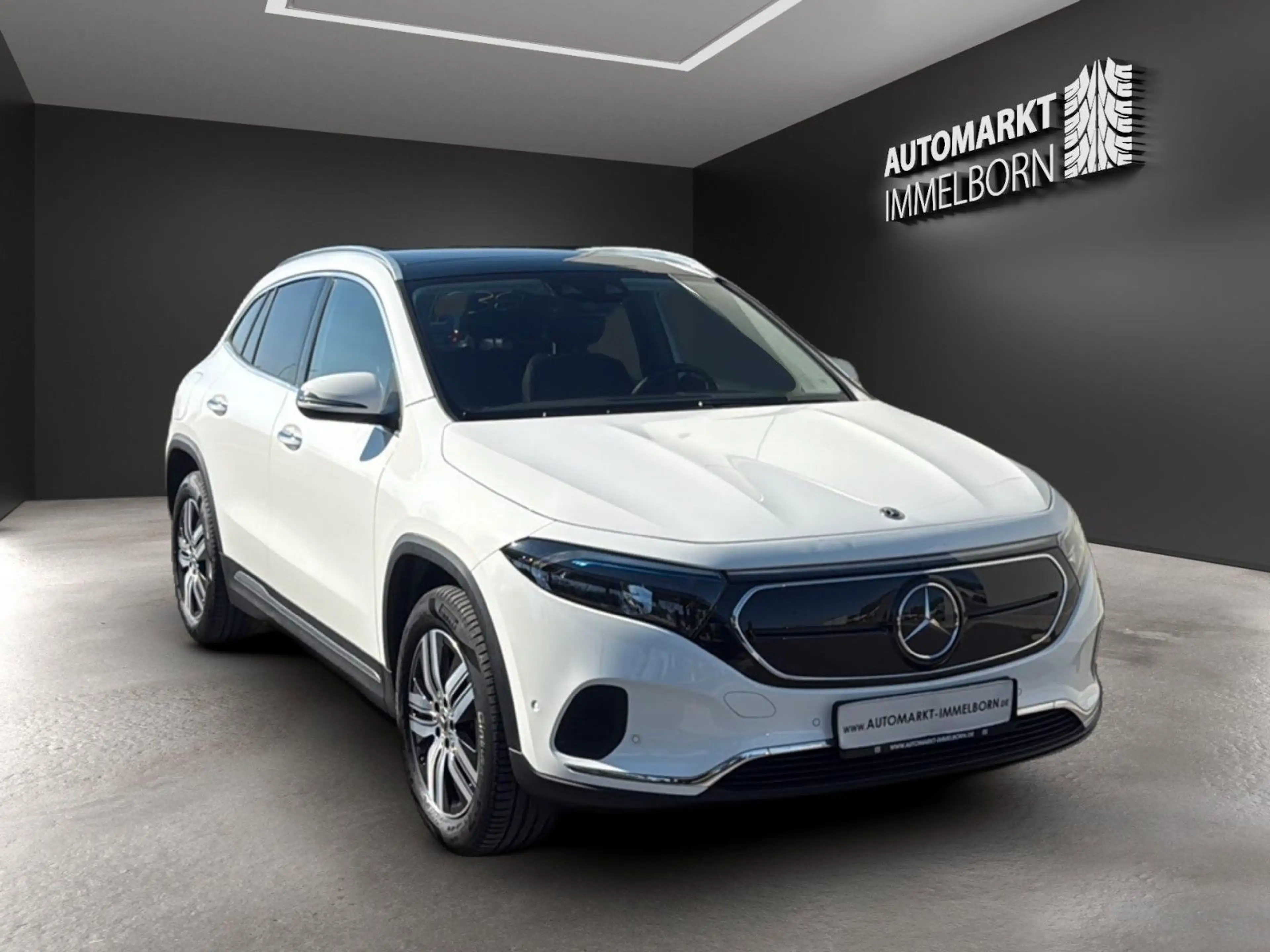 Mercedes-Benz EQA 300 Allrad MBUXDistro*Pano*Kamera*LED*SOH97% — photo 2