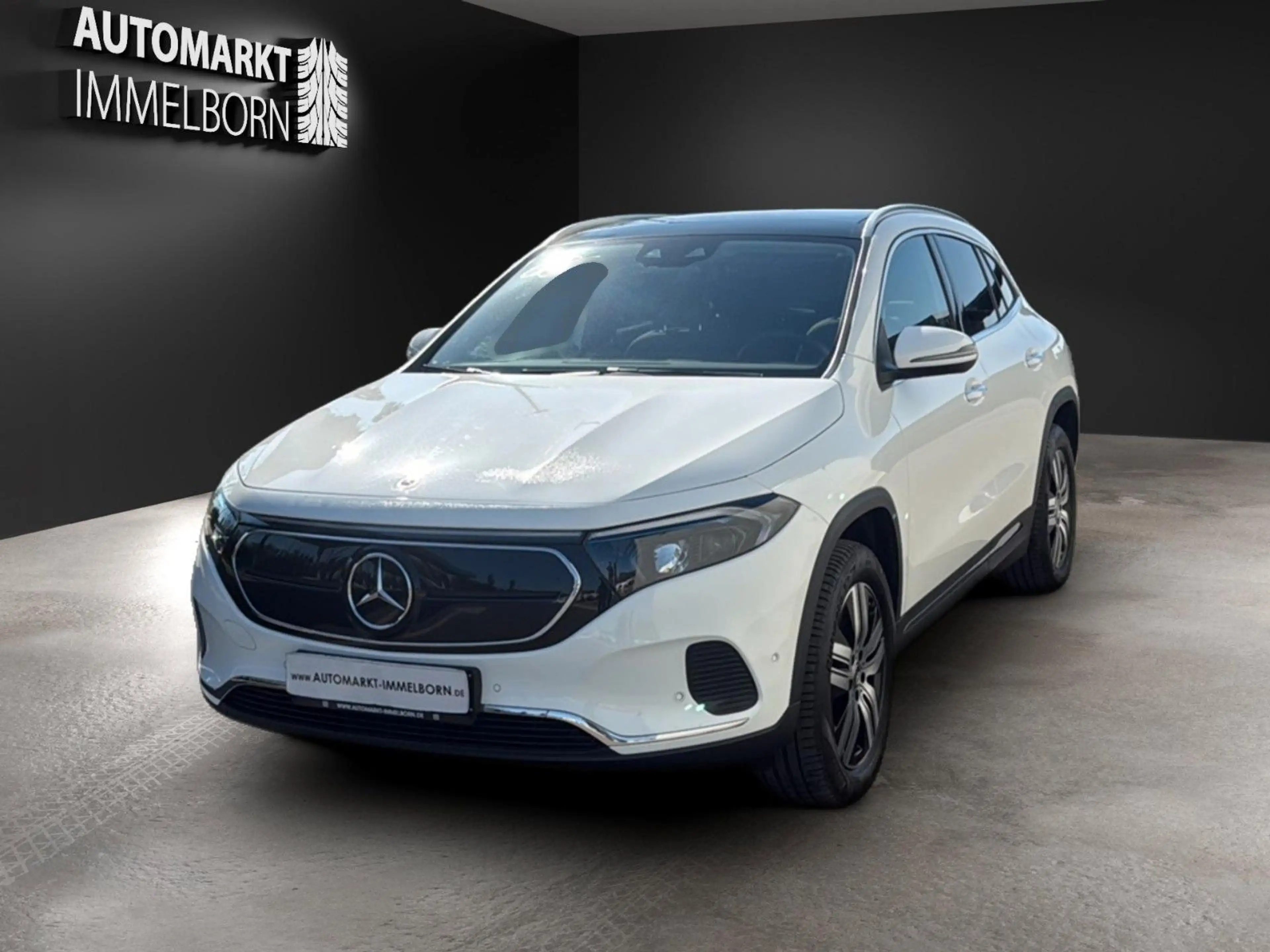 Mercedes-Benz EQA 300 Allrad MBUXDistro*Pano*Kamera*LED*SOH97% — photo 3