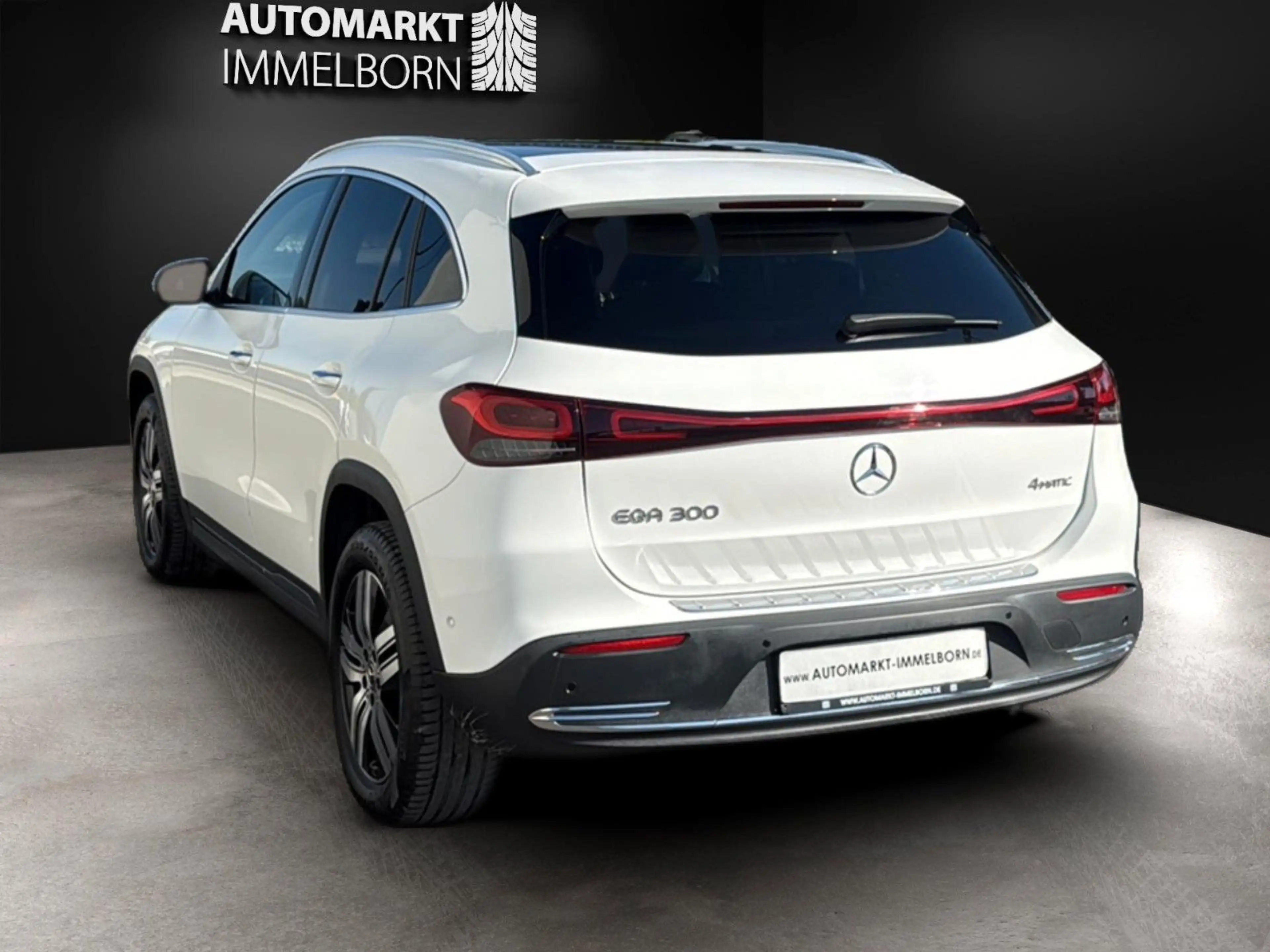 Mercedes-Benz EQA 300 Allrad MBUXDistro*Pano*Kamera*LED*SOH97% — photo 5
