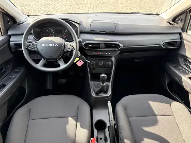Dacia Sandero view 7