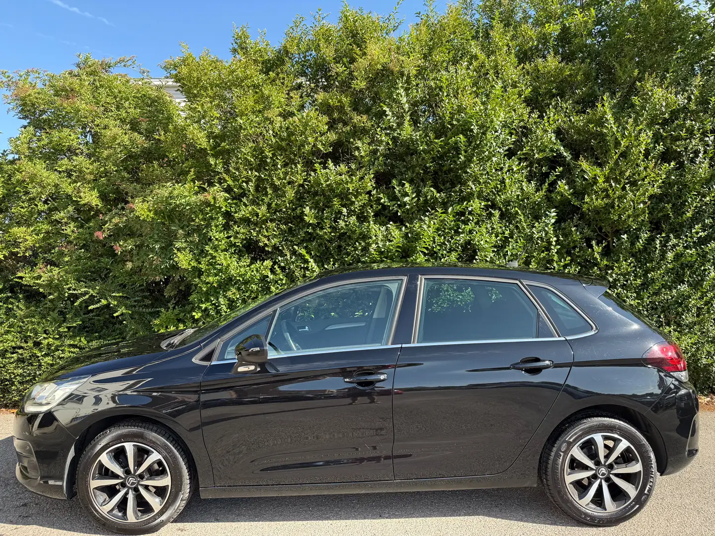 Citroen C4 C4 1.6 BlueHDi+NAVI+AIRCO+CARNET CITROEN+JANTES+6B Zwart - 2