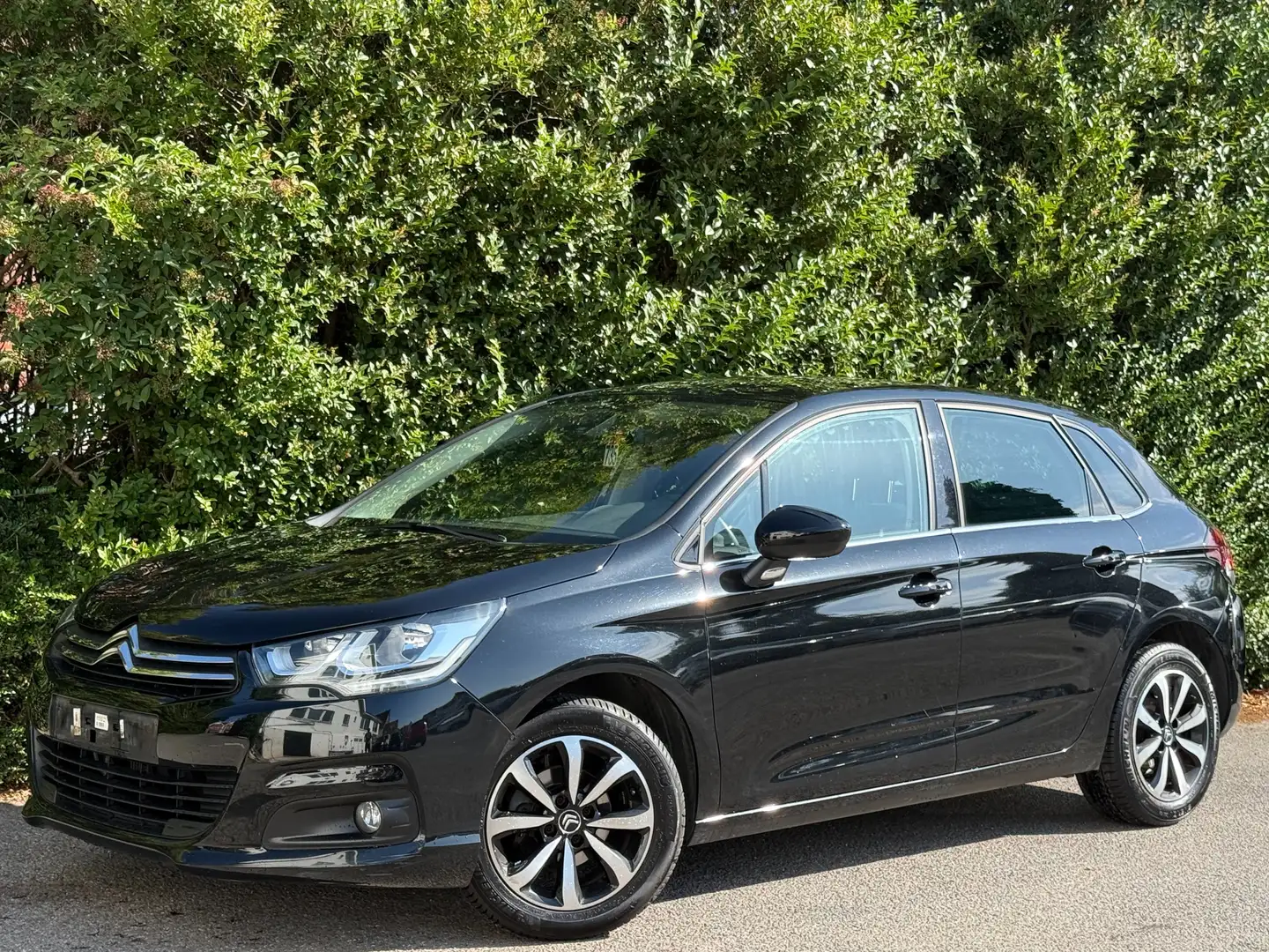Citroen C4 C4 1.6 BlueHDi+NAVI+AIRCO+CARNET CITROEN+JANTES+6B Zwart - 1