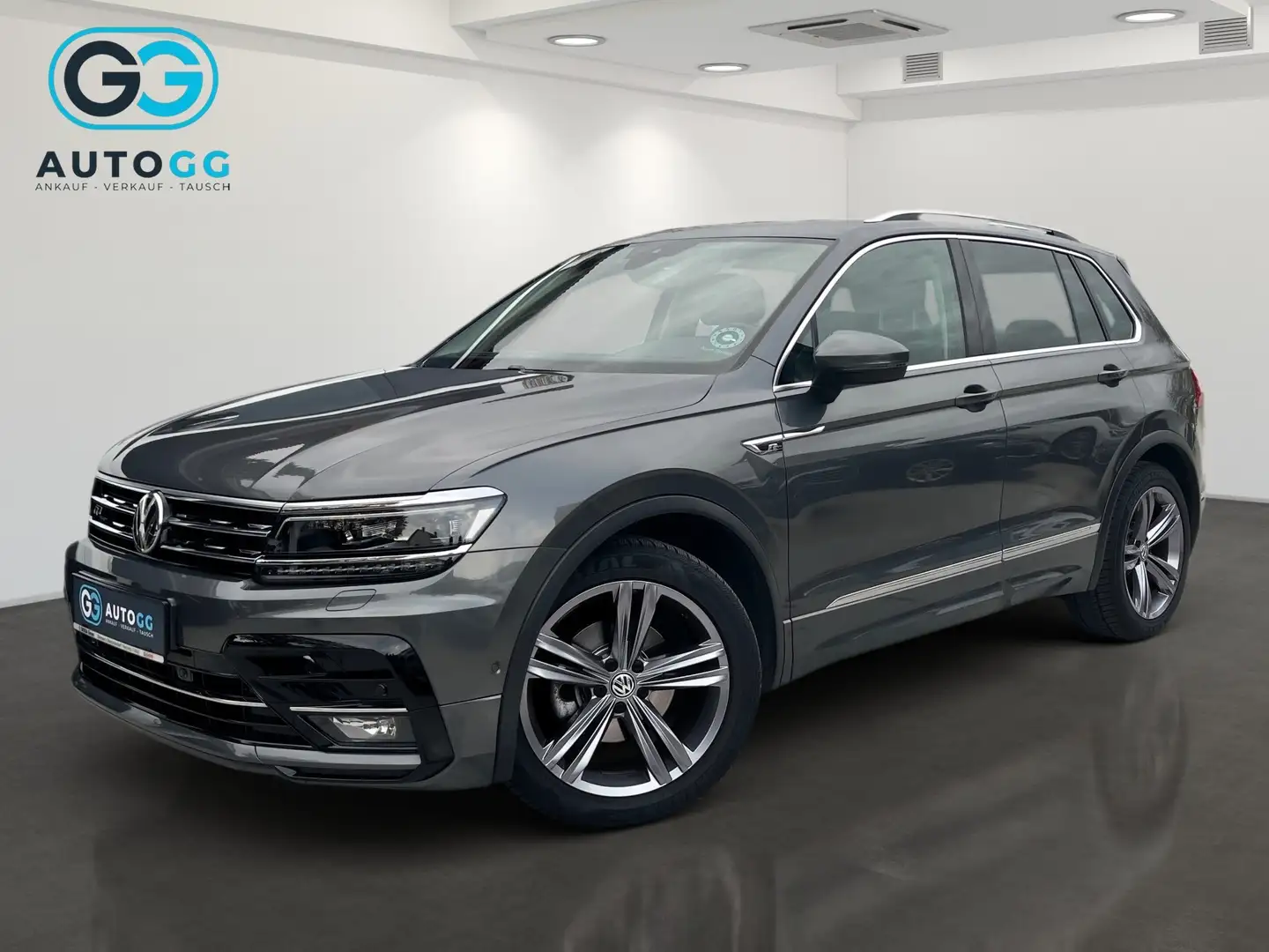 Volkswagen Tiguan 2.0 TDI DSG Sky R-Line | ACC | Pano | Virtual | Grau - 1
