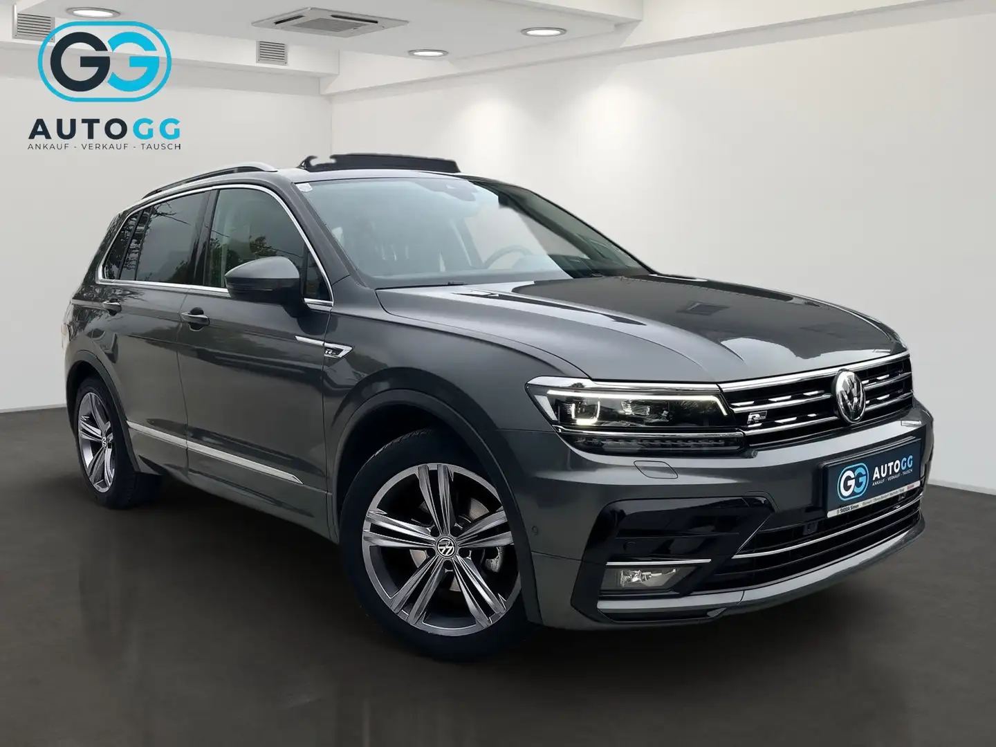 Volkswagen Tiguan 2.0 TDI DSG Sky R-Line | ACC | Pano | Virtual | Grau - 2