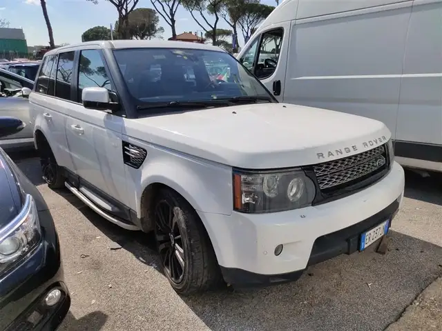 Land Rover Range Rover Sport view 4