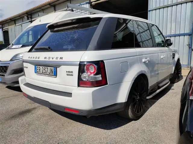 Land Rover Range Rover Sport view 5