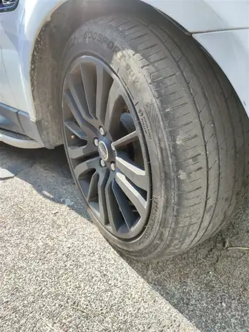 Land Rover Range Rover Sport view 10