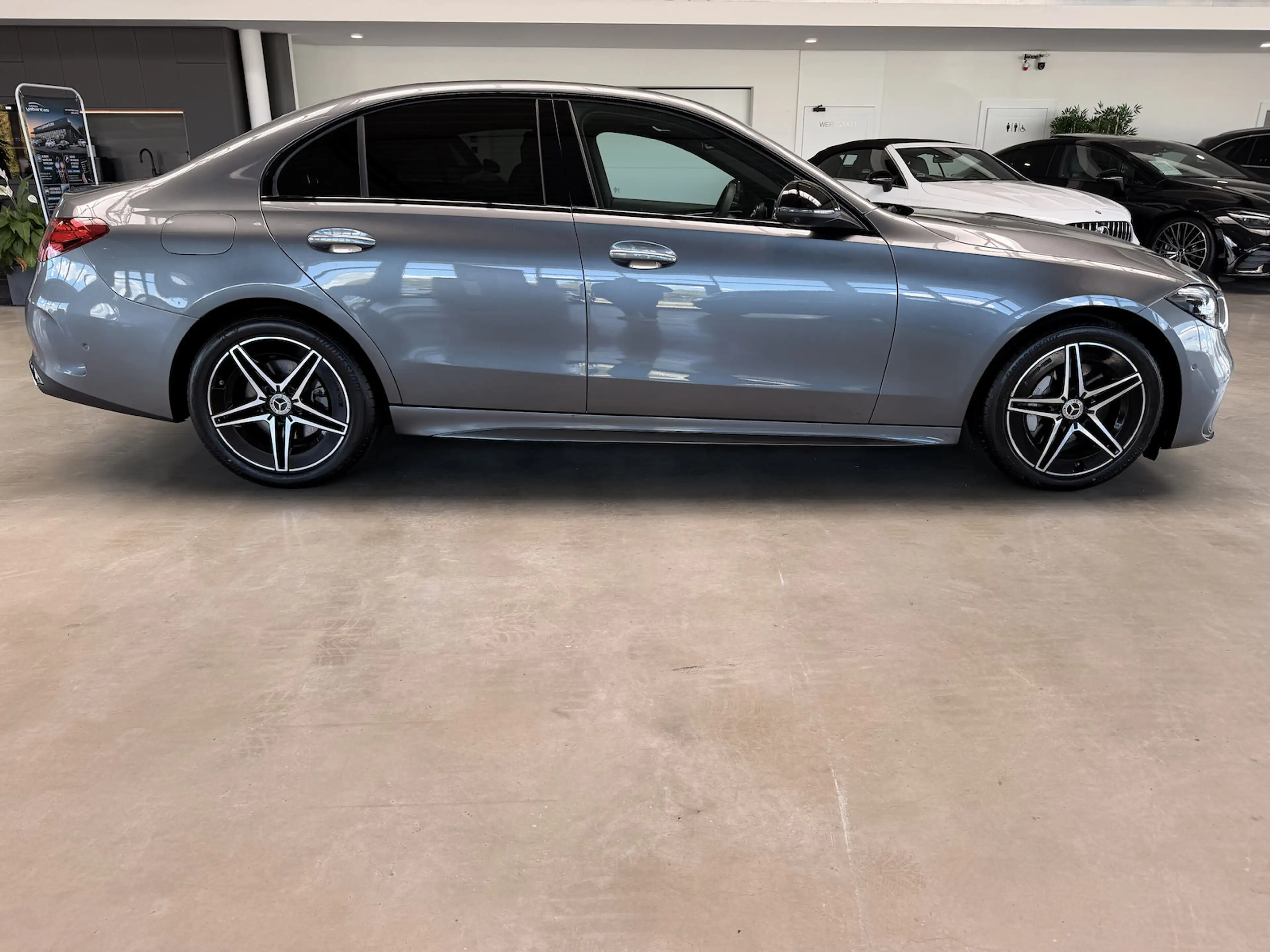 Mercedes-Benz C 200 AMG Line Keyless 360Gr. Distro Night Ambientenbele — photo 12