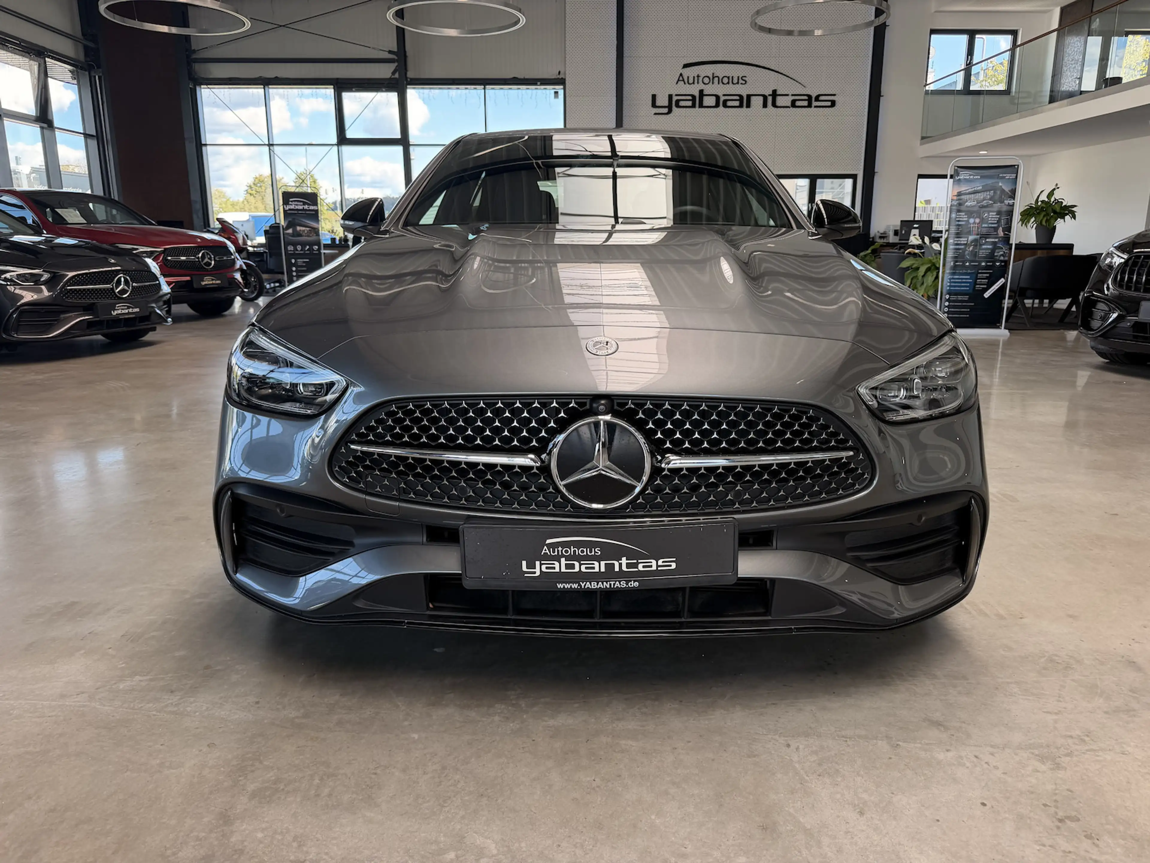 Mercedes-Benz C 200 AMG Line Keyless 360Gr. Distro Night Ambientenbele — photo 2