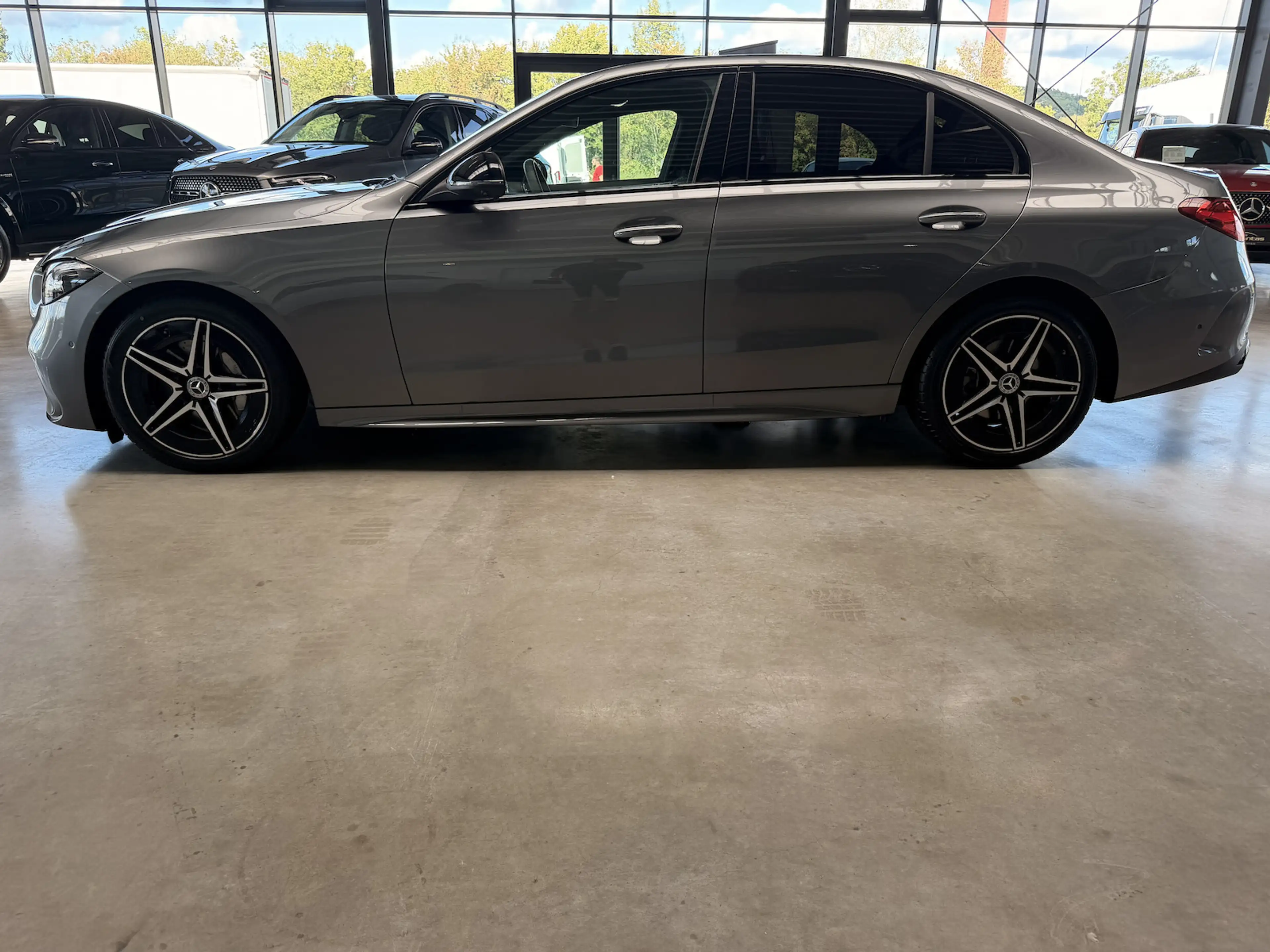Mercedes-Benz C 200 AMG Line Keyless 360Gr. Distro Night Ambientenbele — photo 11