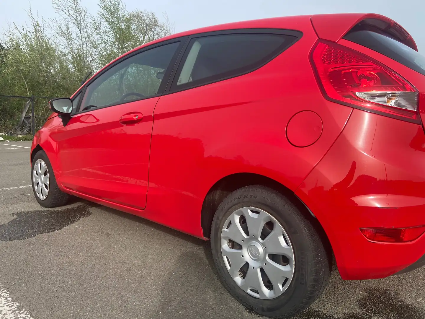 Ford Fiesta Fiesta 1.4 TDCi Trend Rood - 2