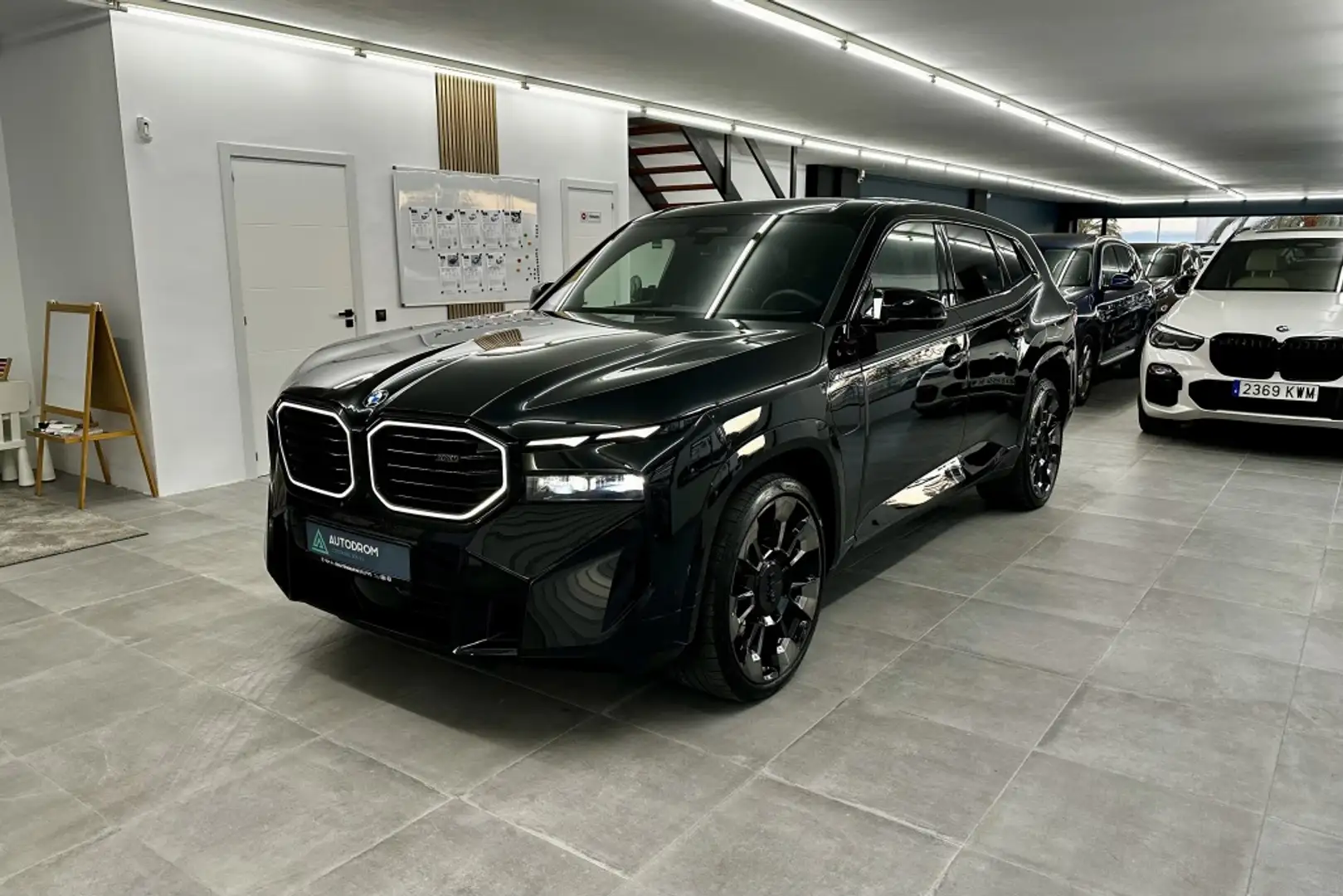 BMW XM Negro - 1