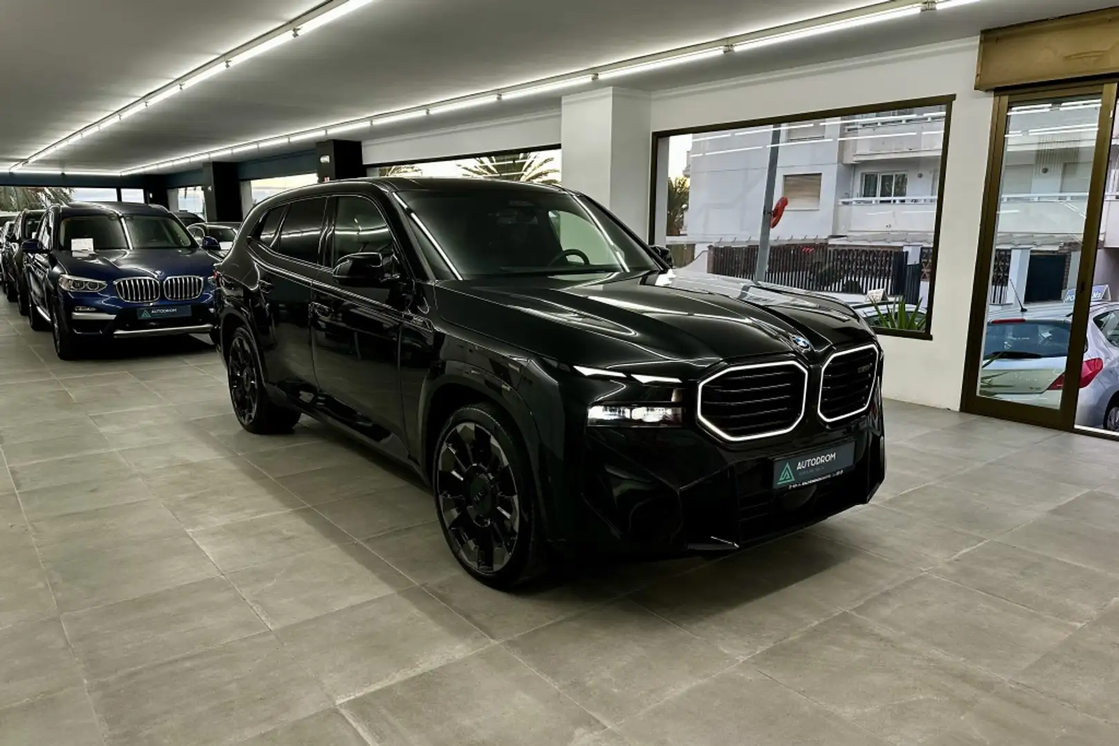 BMW XM Negro - 2