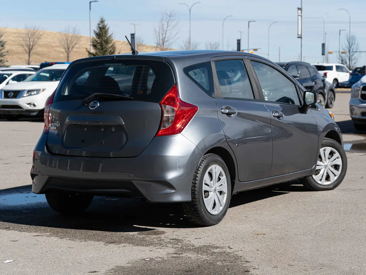 Nissan Note снимка Nissan Note