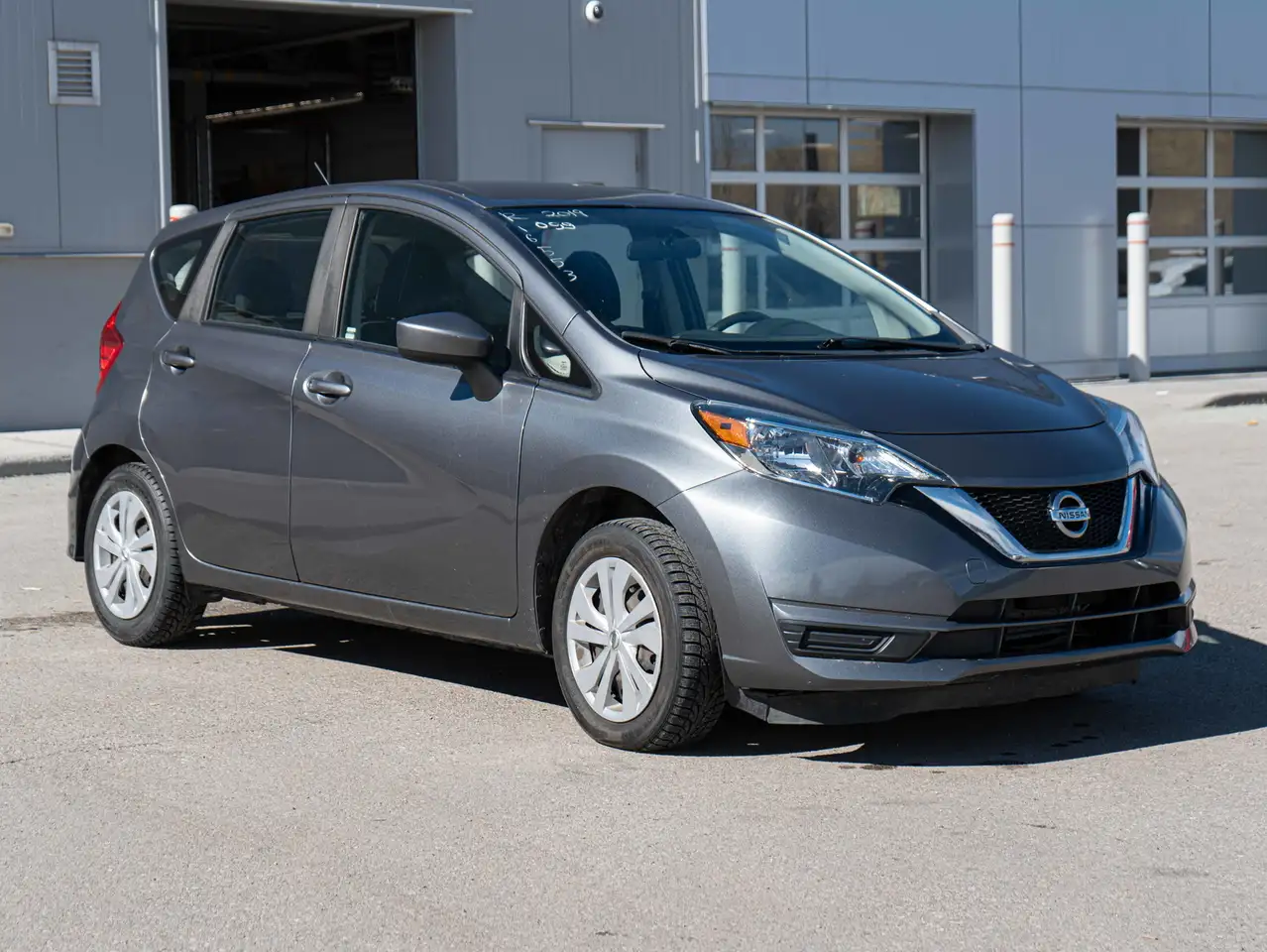 Nissan Note снимка Nissan Note