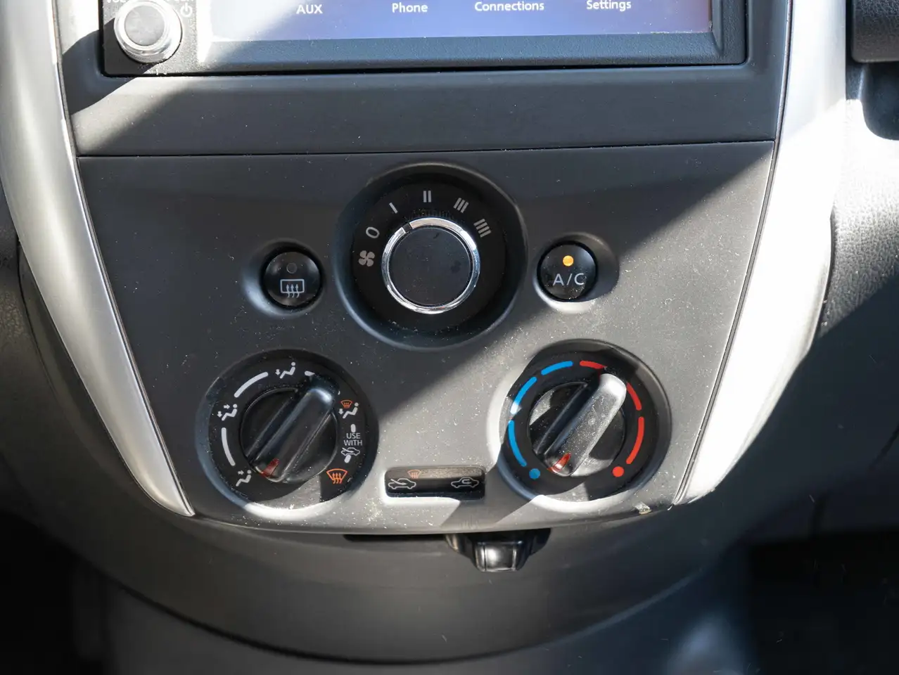 Nissan Note снимка Nissan Note