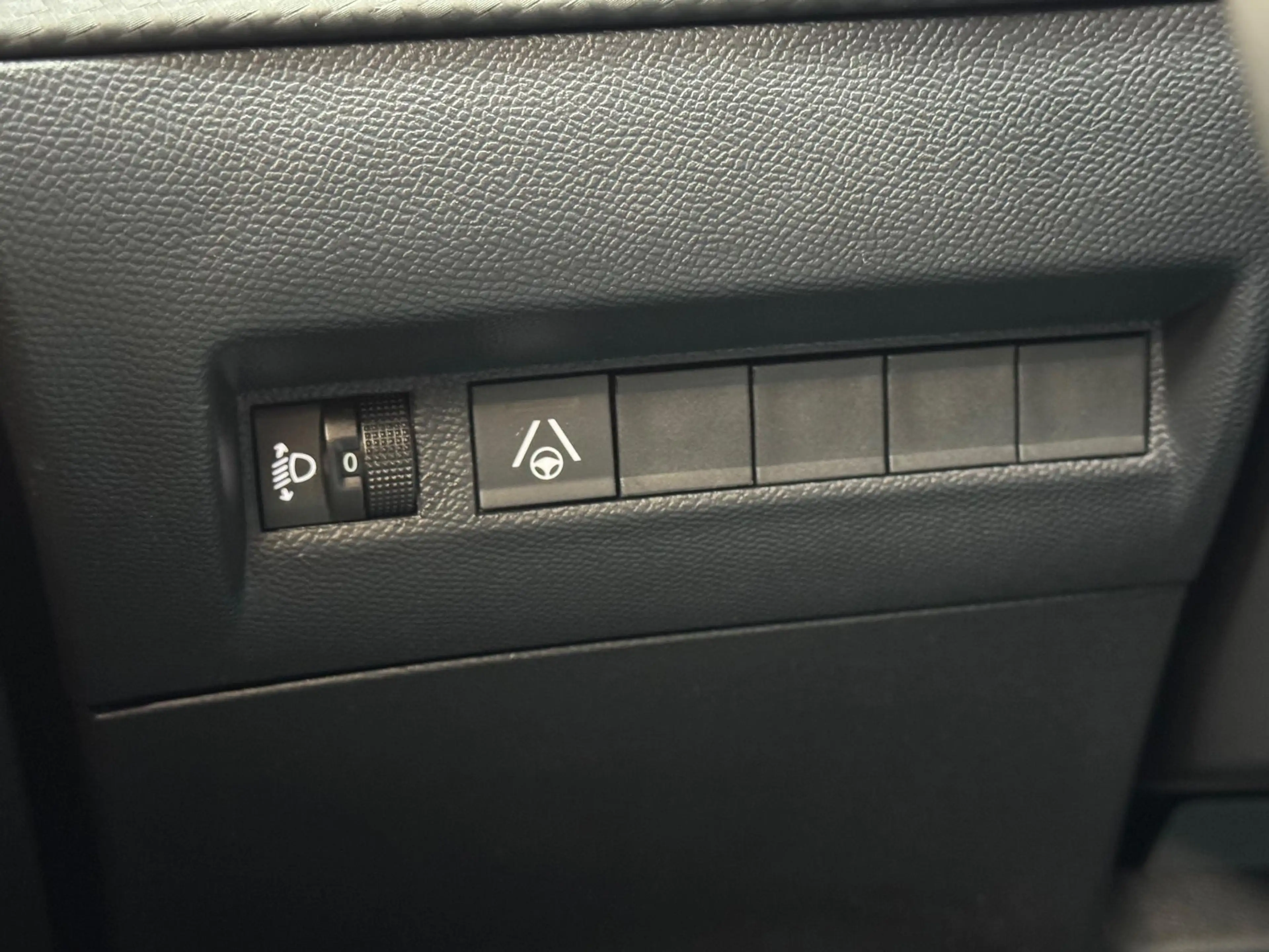 Peugeot 208 1.2 Hybrid 110 e-DCS6 Allure Automaat | 360 camera — photo 23
