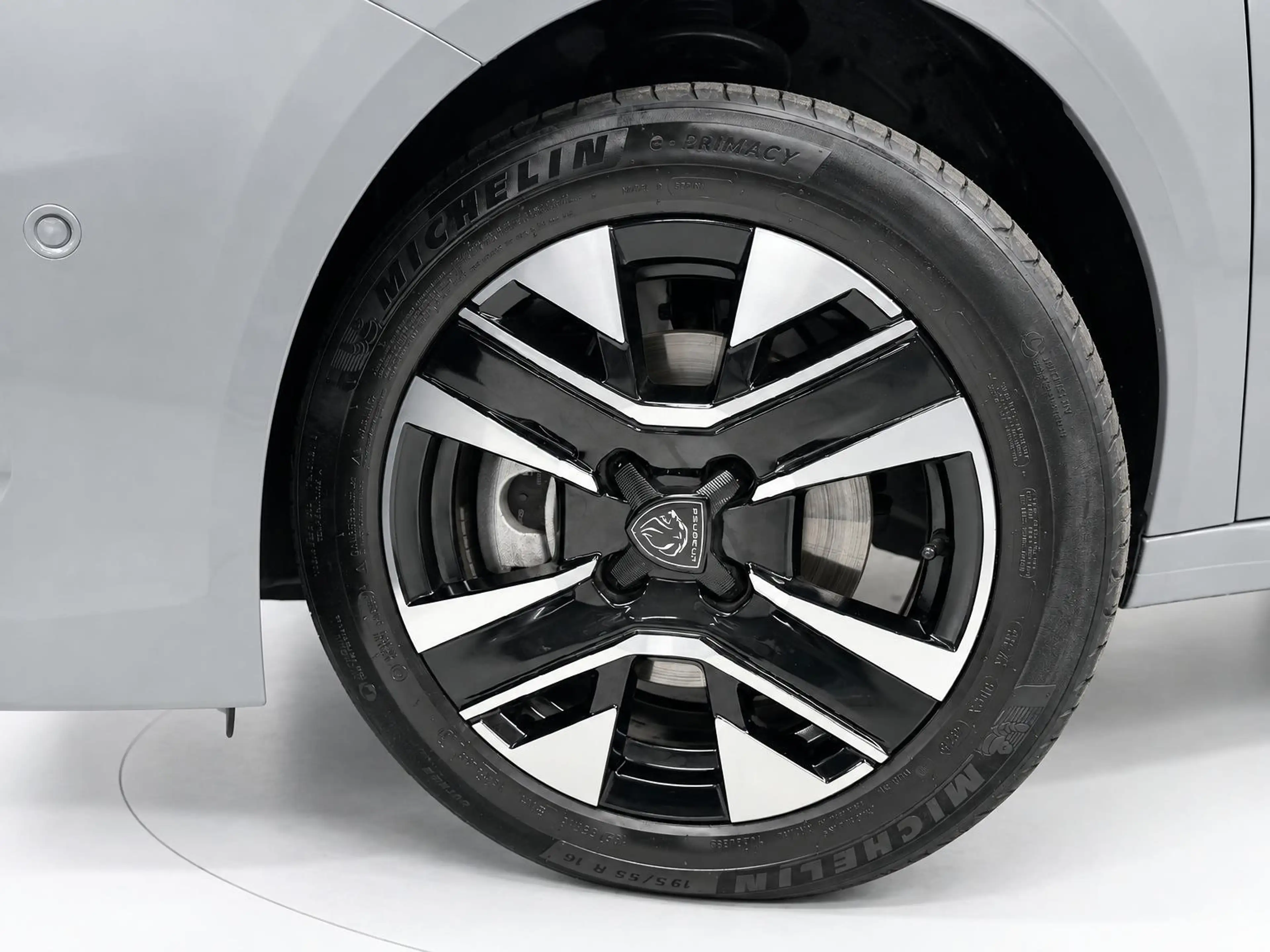 Peugeot 208 1.2 Hybrid 110 e-DCS6 Allure Automaat | 360 camera — photo 16