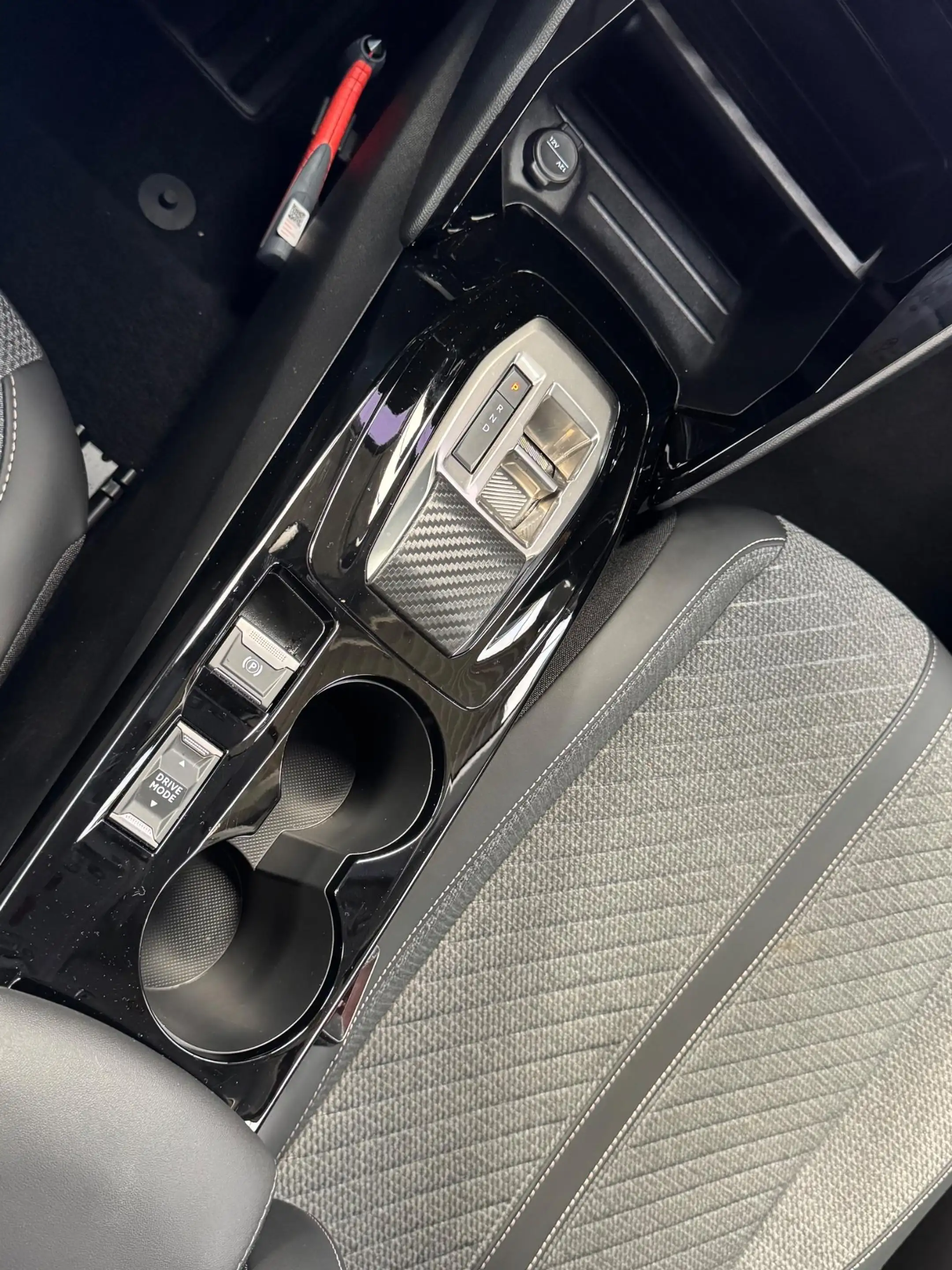 Peugeot 208 1.2 Hybrid 110 e-DCS6 Allure Automaat | 360 camera — photo 27