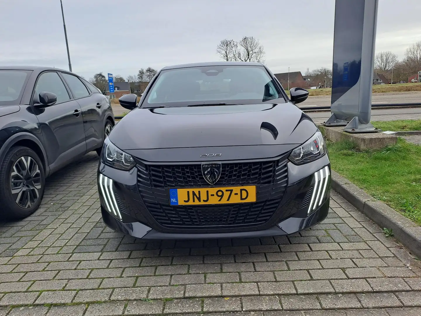 Peugeot e-208 EV Style Avantage 51 kWh DEMO | BEL VOOR PROEFRIT Schwarz - 2