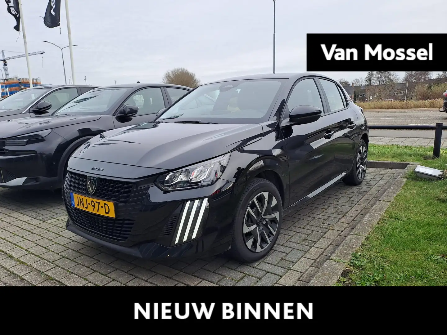 Peugeot e-208 EV Style Avantage 51 kWh DEMO | BEL VOOR PROEFRIT Schwarz - 1