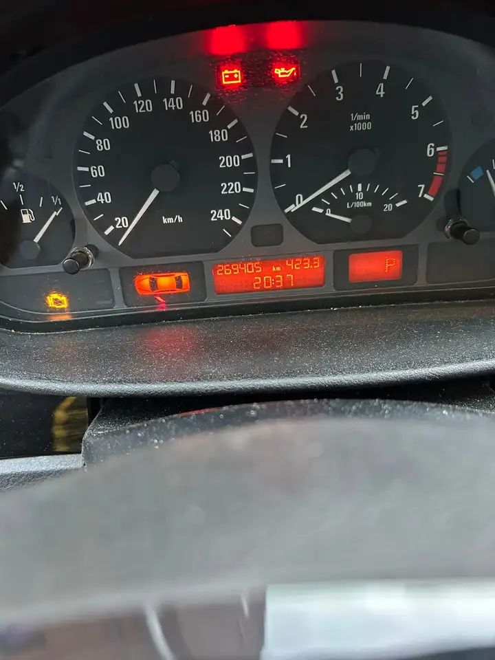 BMW 325i touring, foto 7