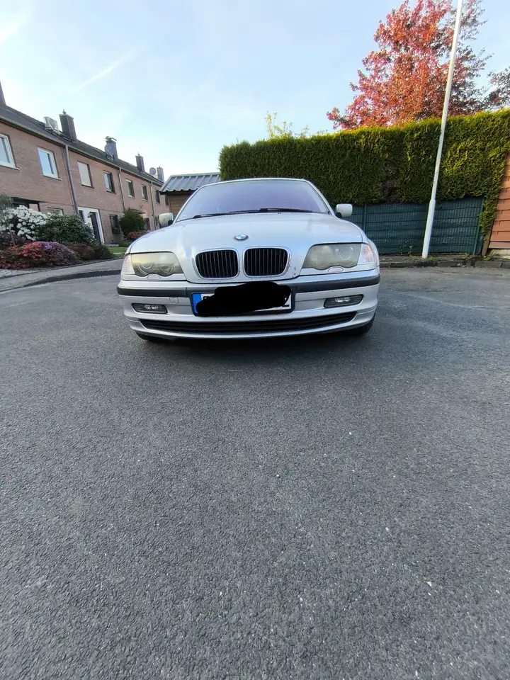 BMW 325i touring, foto 2