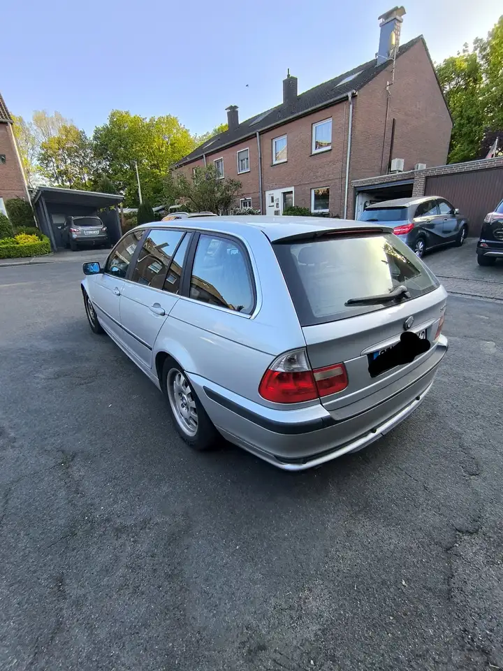 BMW 325i touring, foto 3