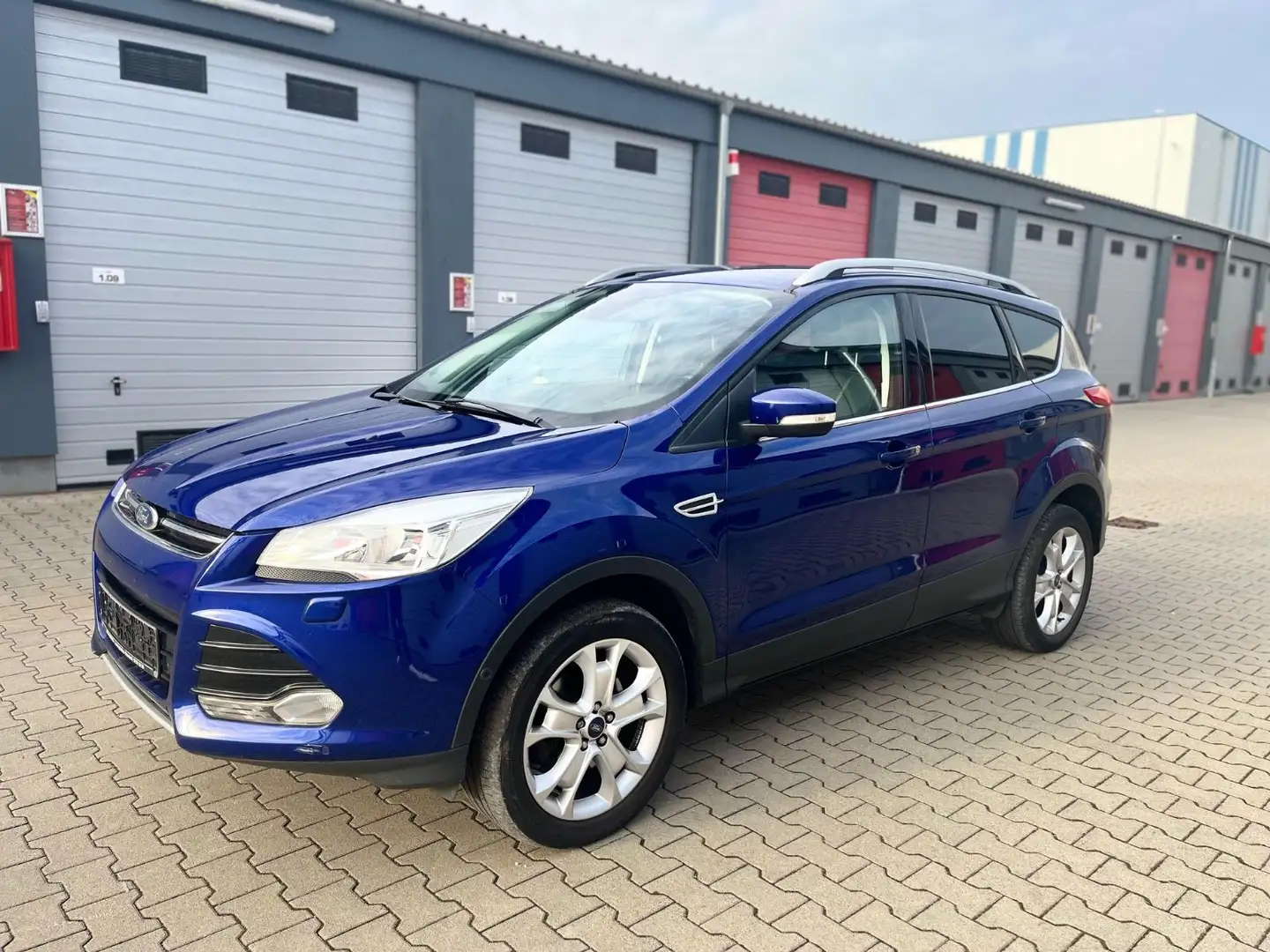 Ford Kuga Titanium 4WD 1Hand Leder/Navi/Kamera plava - 1
